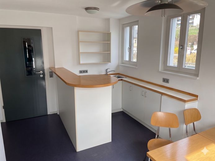Meersburg, helle Büro-/Praxisflächen – Büroküche