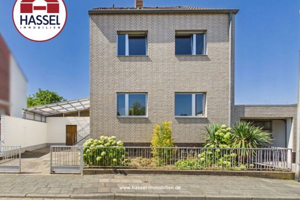 Ein kleines Haus mit viel Potenzial. Garten, Garage und Carport inklusive