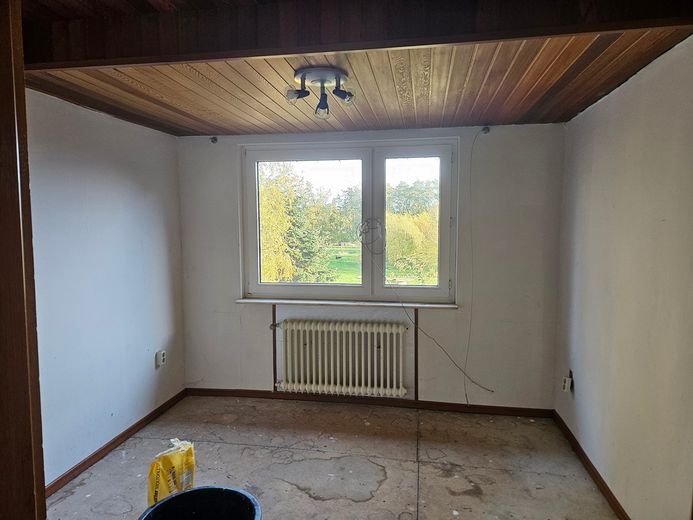 Großes Anwesen, Haus mit Einliegerwohnung, ideal für Pferde/Hunde/Tierhaltung geeignet – Foto 4