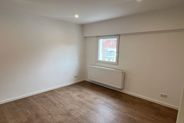 Kernsanierte 3-Zi-Wohnung mit Klimaanlage, Stellplatz & Garten, provisionsfrei