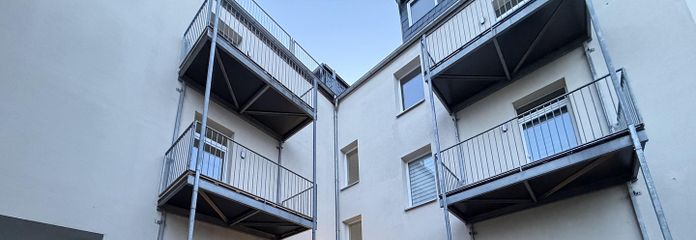 Appartement de 2 pièces avec balcon, 49 m², Roßlau, classe énergétique B – Innenhof