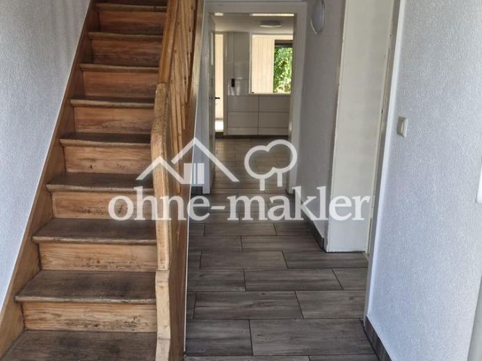 Viel Platz für ein gutes Leben in diesem freistehenden Einfamilienhaus mit Garten + Einliegerwohnung – Foto 1