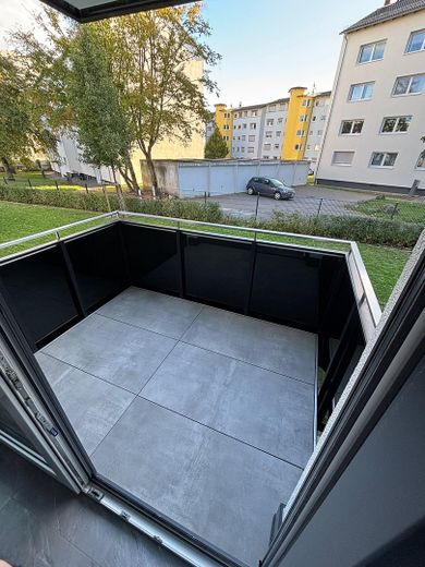 Beautiful 1-room apartment "for rent to students only" – Balkon