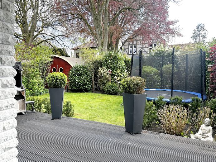Terrasse mit Gartenblick