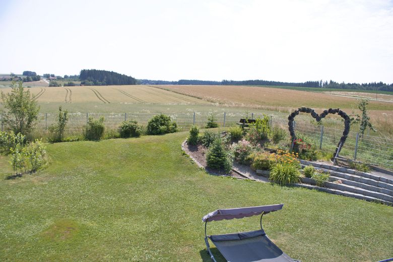 Gartenblick vom Badezimmer
