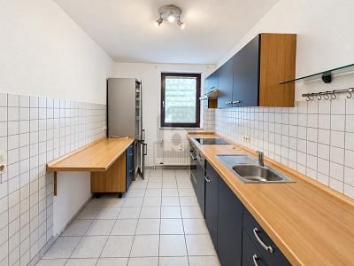 МІСЦЕ ДЛЯ СІМ’Ї З БАЛКОНОМ І КУХНЕЮ – 1788678091_e494f19.jpg