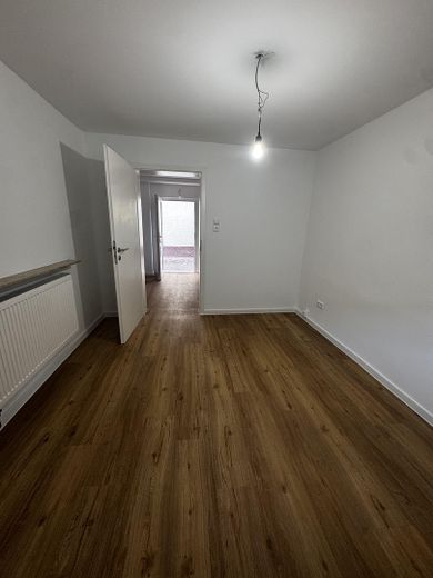 Einziehen & Wohlfühlen - Renoviertes EFH mit Terrasse und Gemeinschaftsgarten – Foto 12