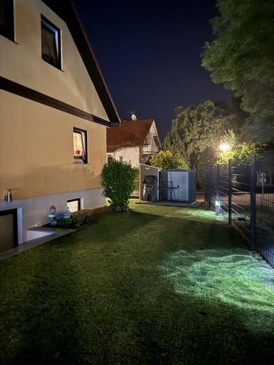 „Freistehendes Einfamilienhaus