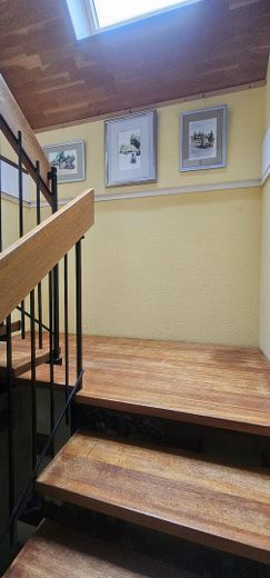 Energieeffizientes Haus in Hannover-Bothfeld von Privat - 758.000 € VB – Treppenhaus von unten