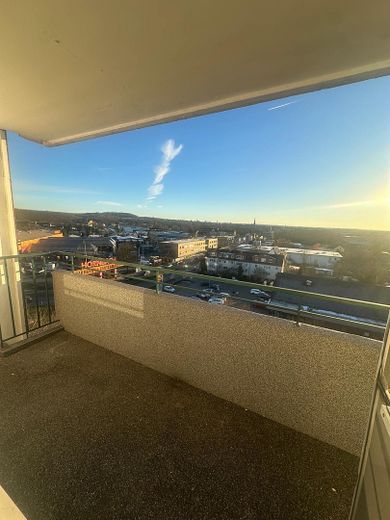 Dobre połączenie komunikacyjne przy 2-pokojowym mieszkaniu z balkonem – Aussicht vom Balkon