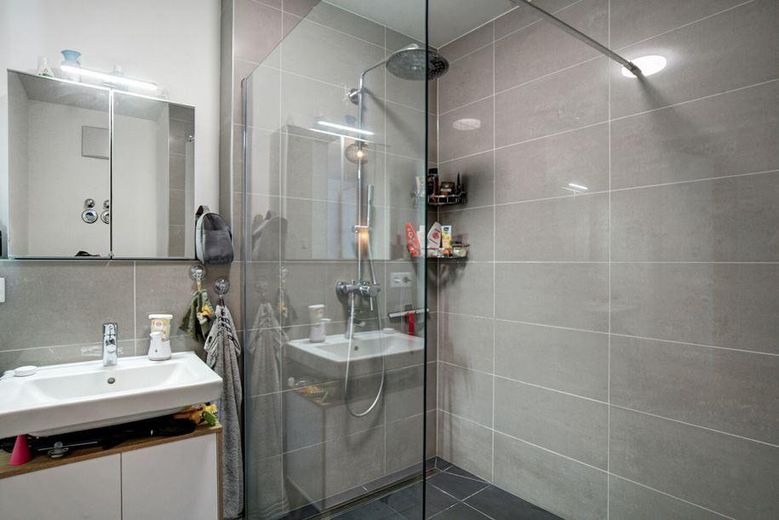 Dusche mit WC