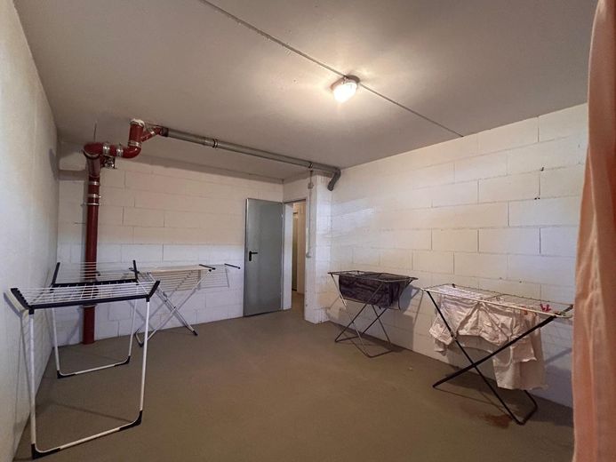 Moderne DG-Wohnung mit viel Charme – Gemeinschaftsraum Trocknen