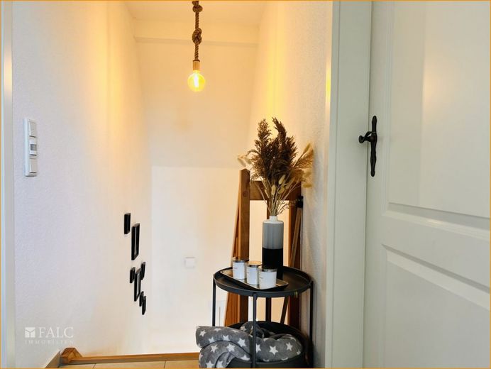 ***Zweifamilienhaus in ruhiger Ortslage*** – Flur WE I OG