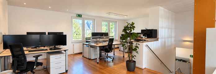Medienhafen Düsseldorf: biuro, showroom, warsztat/magazyn, biuro 395 m² – Open Space Obergeschoss