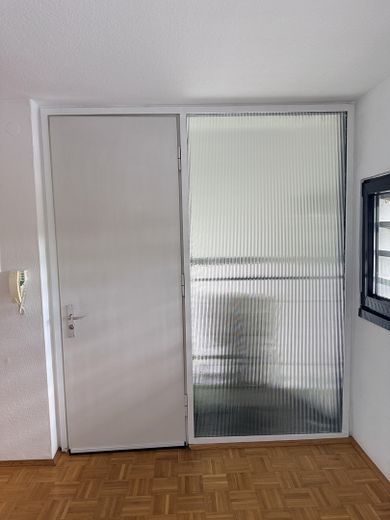 Ankommen und wohlfühlen: Helle 2-Zimmer-Wohnung im Zweifamilienhaus in Herne-Eickel – Wohnungseingang
