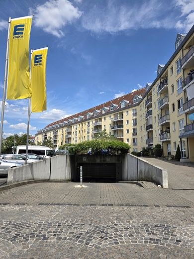 Sicherer Garagenstellplatz in Fürth Südstadt – oberer Duplex-Stellplatz mit Videoüberwachung – Zufahrt