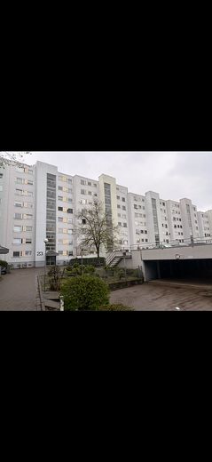 Vollständig renovierte Wohnung mit drei Zimmern sowie Balkon und Einbauküche in Salzgitter – Vorderansicht