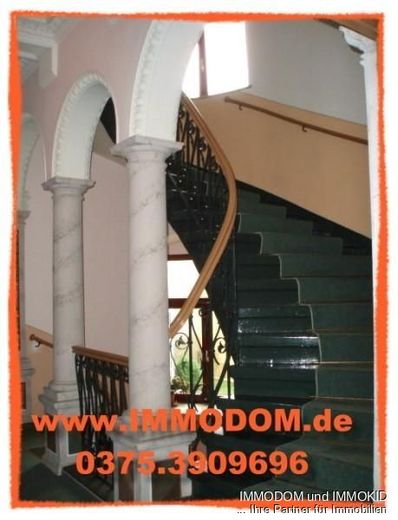 Appartement in Zwickau-Zentrum mit MINIKÜCHE und BALKON zu verkaufen! – Treppenhaus