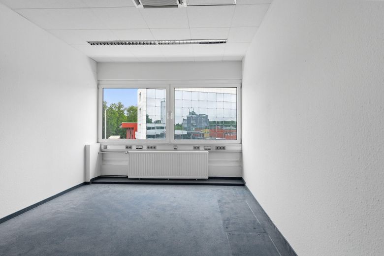 Büroetage im 1.OG in Neuss – Büro