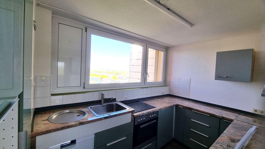Wohnung mit grandioser Aussicht im 8.OG zu verkaufen – Küche 3