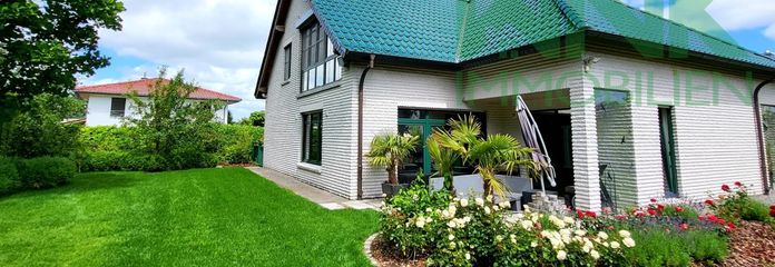 Haus vom Garten aus