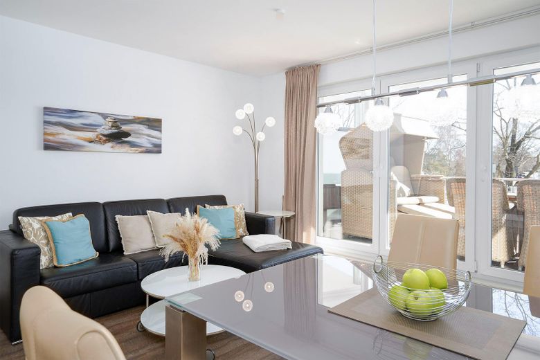 Wohnzimmer mit Terrasse