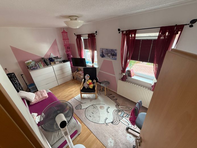 Schlafzimmer 2