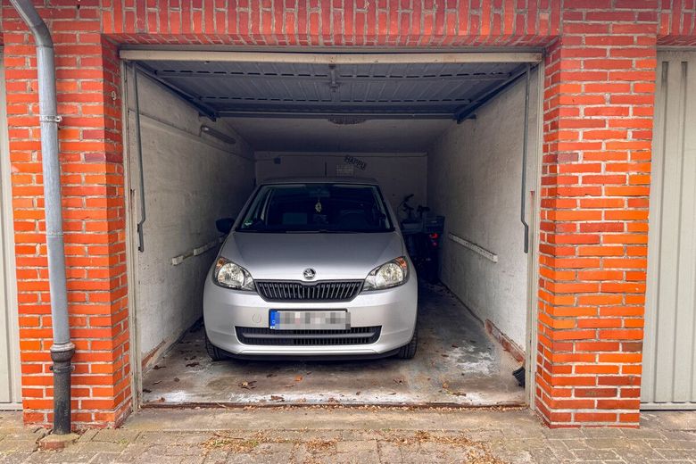 Endlich Raum für alle: 130m² Maisonette mit 4 Schlafzimmern &amp; zwei Garagen in Lüssum-Bockhorn – Garage