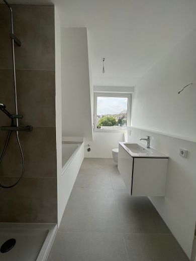 Wohnung mit großer Dachterrasse - Hücheln - 10 Minuten bis Köln – Foto 17