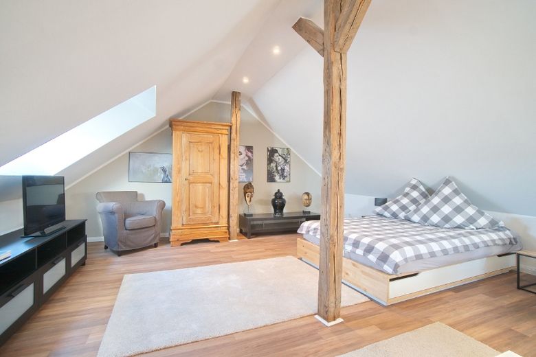 Top-Hotelalternative mit W-LAN: Charmante Maisonette in attraktiver, zentraler Lage Nähe Isenbergviertel – f178a45b4f36dc80cfd4caa120802d0effb86fdf.jpg