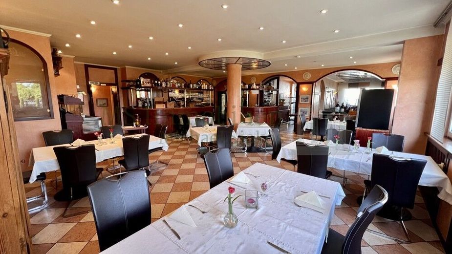 *** Attraktives Wohn- und Geschäftshaus im Boxheimerhof in Bürstadt *** – EG Restaurant Ansicht 3