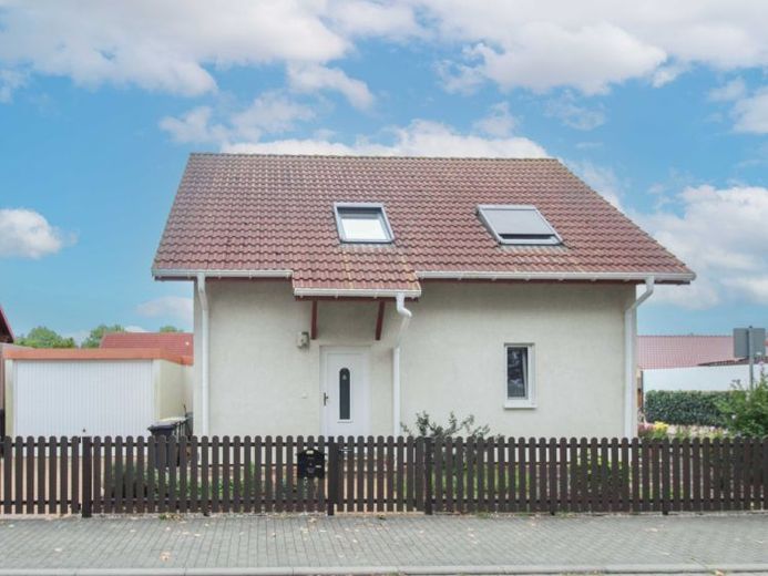 Gehoben und gepflegt: Modernisiertes 4-Zi.-EFH in Leipzig-Schönau mit Garten und Garage – Foto 1