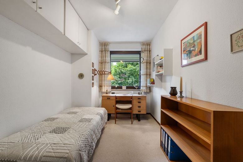!WARTELISTE!:Helle 4-Zimmer-Wohnung mit Parkblick, Aufzug und Tiefgaragenstellplatz in Alt-Rahlstedt – Kind 2