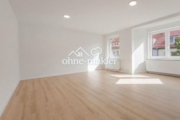 Blick auf die Andreaskirche – sanierte 3-Zimmer-Wohnung, Hildesheim Altstadt