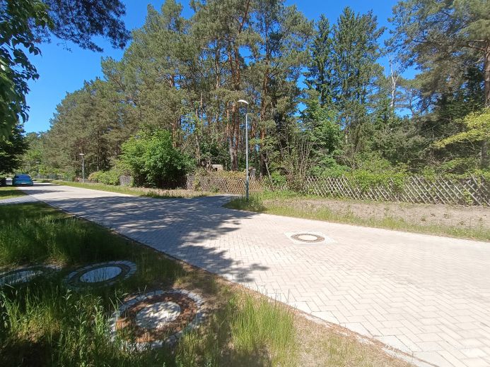Ihr Rückzugsort im Grünen – idyllisches, bauträger- und maklerfreies Baugrundstück in Töpchin – Straßenansicht