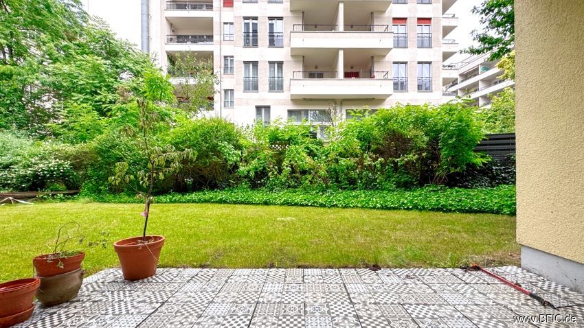 Ruhige Gartenterrasse mit 3-Zimmer-Wohnung - total zentral – IMG_3449