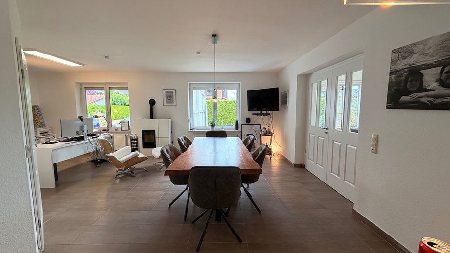 Einziehen & wohlfühlen: Modernisiertes Einfamilienhaus mit Wintergarten in Varel-Büppel – Foto 5