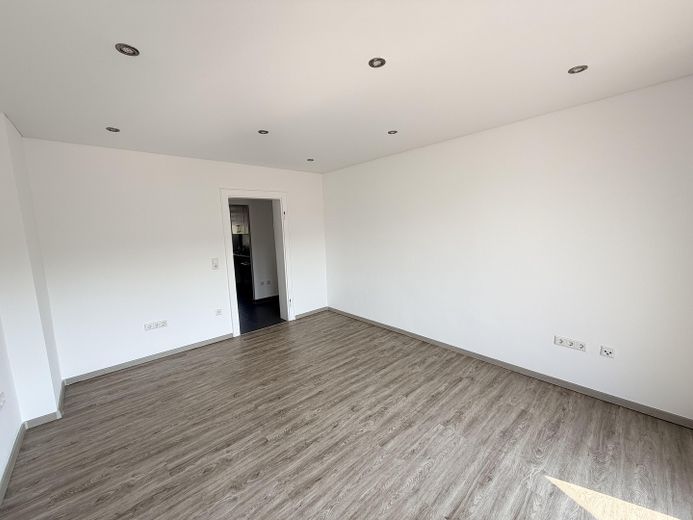 Erstbezug nach Sanierung: Helle 3-Zimmer-Wohnung mit Stellplatz& Keller – sofort bezugsfrei – Arbeits-Gästeo.Kinderzimmer.2