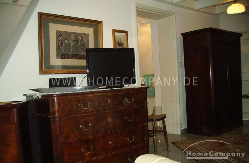 Voll möbliertes Dachgeschoss-Apartment in Köln-Lindenthalt! – f227cc493e2d83438906d6ef5c809c05c99281f2.jpg