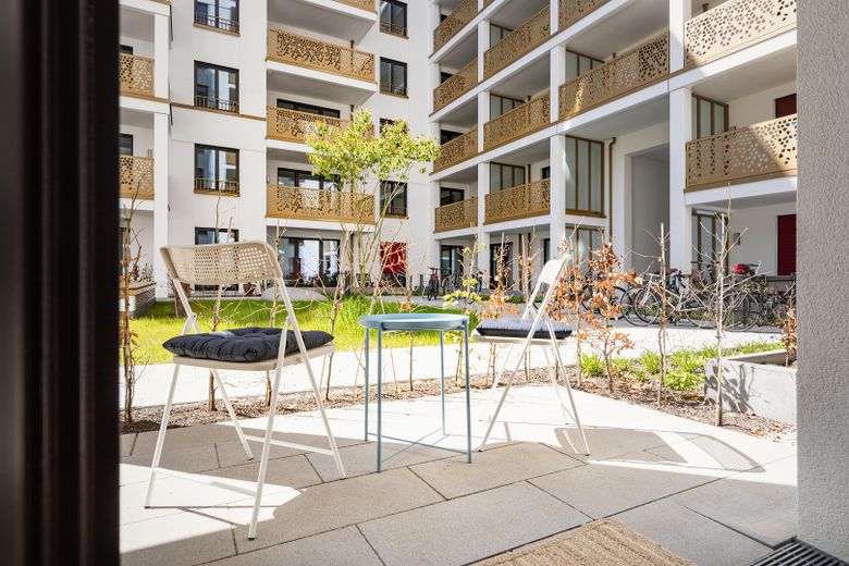Berlin-Mitte'de özel teraslı modern daire – hemen taşınmaya hazır ve komisyonsuz – Private Terasse