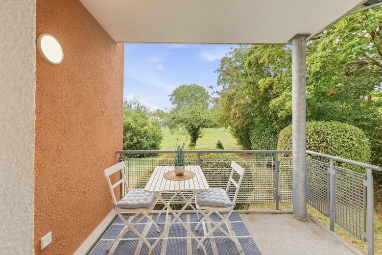 2-Zimmerwohnung in Reutlingen-Hohbuch (nahe FH) - frisch renoviert, modern, hell, Balkon/Garten – Balkon mit Ausblick