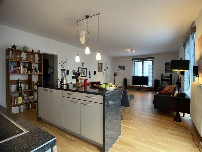 Provisionsfrei: Wunderschöne, ruhig gelegene Dachterrassenwohnung in Frankfurt Bornheim – Foto 2