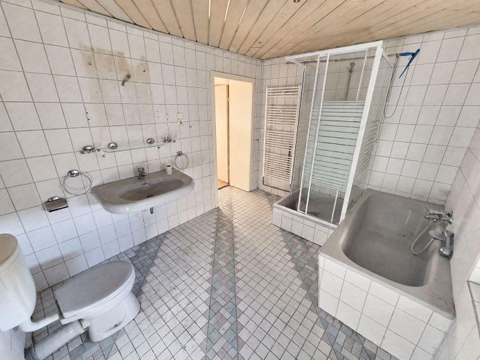 Porzione di casa bifamiliare con due unità abitative utilizzabili separatamente – Foto 5
