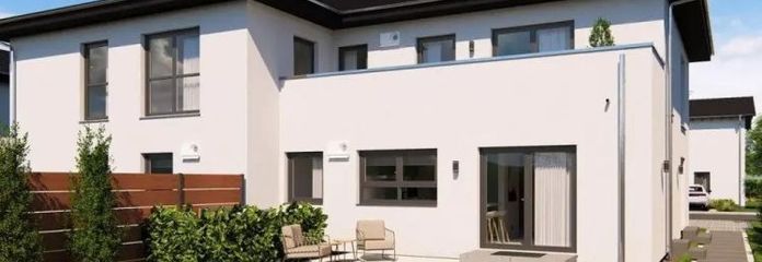Haus mit 3 Wohnungen mit großer Wohnung im DG ! Am besten meine Beschreibung durchlesen !