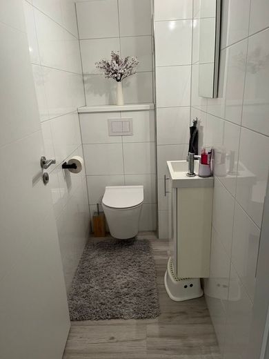 *Attraktive und komplett sanierte ETW als Investition und Altersvorsorge in H-U !!!* – G-WC
