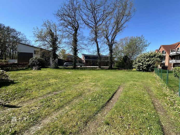 Einfamilienhaus mit Einliegerwohnung und Baugrundstück in zentraler Lage von Himmelpforten – Baugrundstück