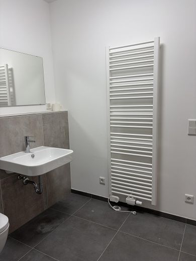 Apartamento amueblado de 2 habitaciones de nueva construcción en Prenzlauer Berg – Bad
