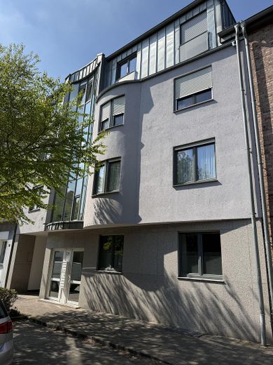 Helle,Schöne Wohnung Stadtmitte, Möbliert, Aufzug, Balkon – Foto 13