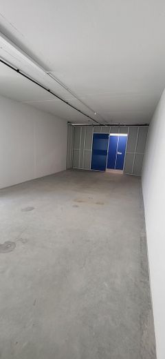 52m² STORAGE AREA IN TOP TRANSPORT LOCATION. COMMISSION FREE – Foto 4