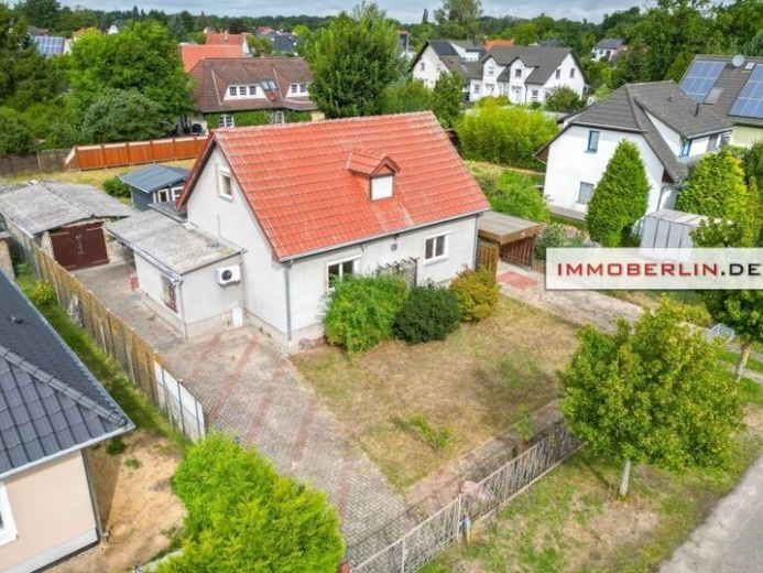 IMMOBERLIN.DE - परिवार-अनुकूल स्थान! आकर्षक स्थानिक विशेषताओं और निर्माण क्षमता वाला घर – फोटो 1
